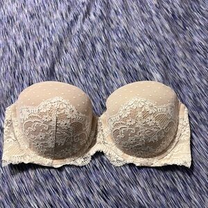 Victoria's Secret Lace Strapless Bra in Cream